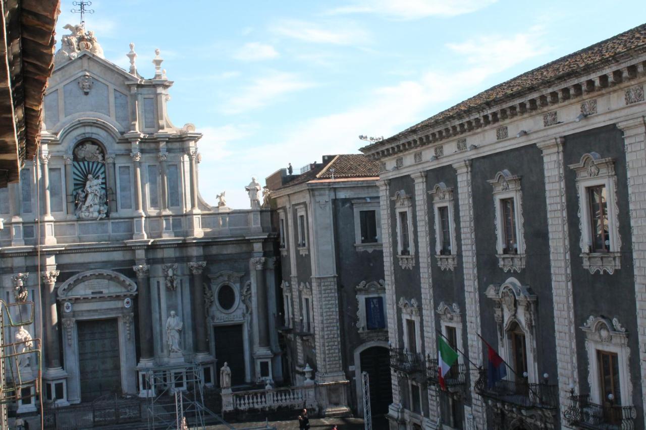 مبيت وإفطار كاتانيا Tre Stelle Al Duomo المظهر الخارجي الصورة